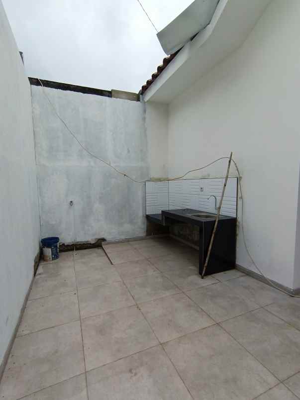 dijual rumah shm 3 kamar di kedungpane semarang barat