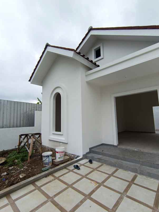 dijual rumah shm 3 kamar di kedungpane semarang barat