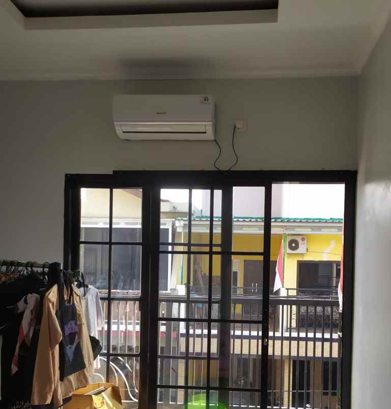 dijual rumah siap huni