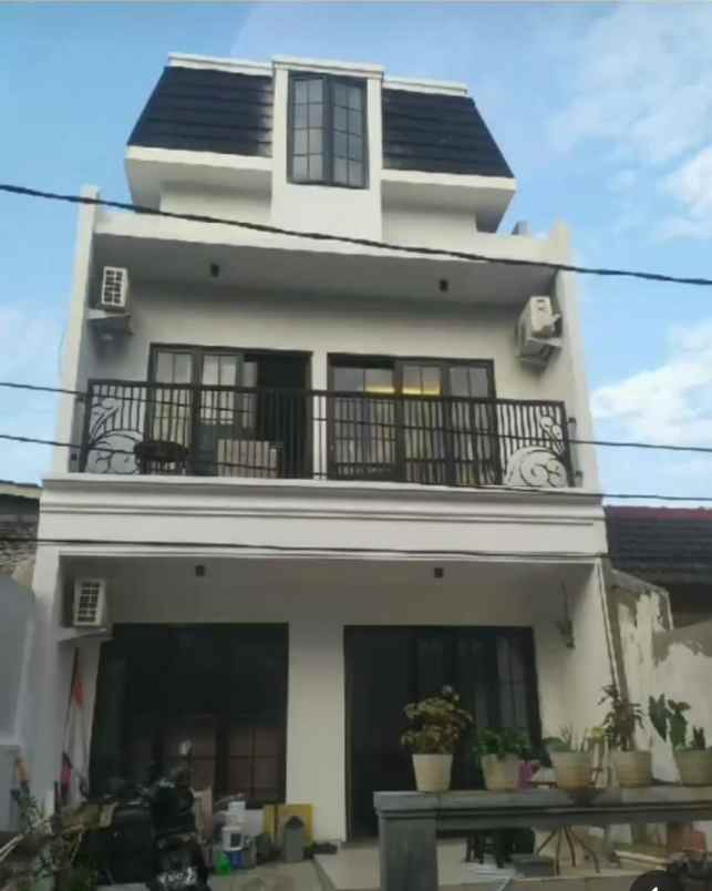 dijual rumah siap huni