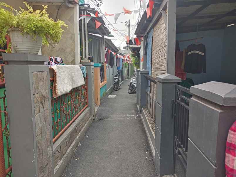 dijual rumah siap huni beji depok