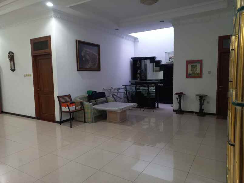 dijual rumah siap huni di dharmahusada indah timur