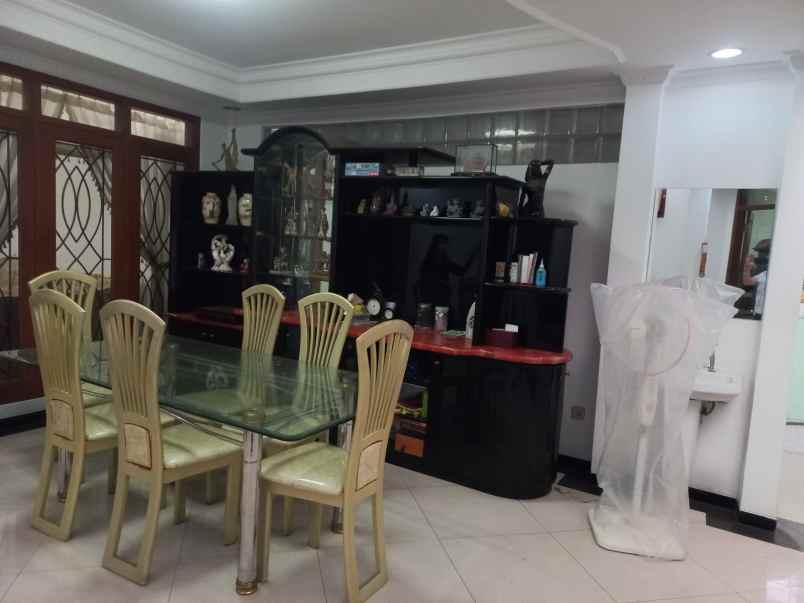 dijual rumah siap huni di dharmahusada indah timur