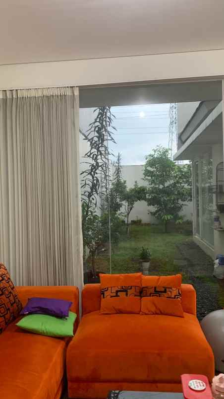 dijual rumah siap huni royal residence serenade