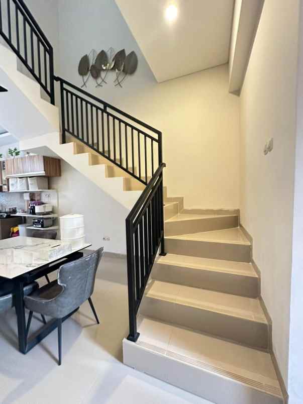 dijual rumah sidakarya renon