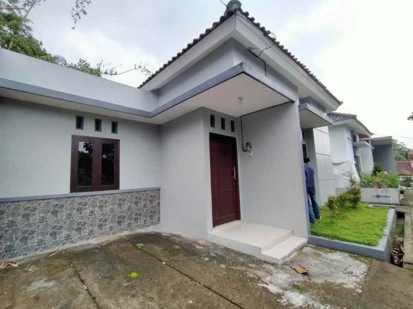 dijual rumah sidorejo kemiri mojosongo