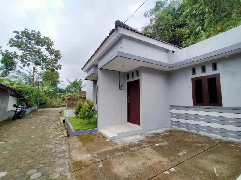 dijual rumah sidorejo kemiri mojosongo