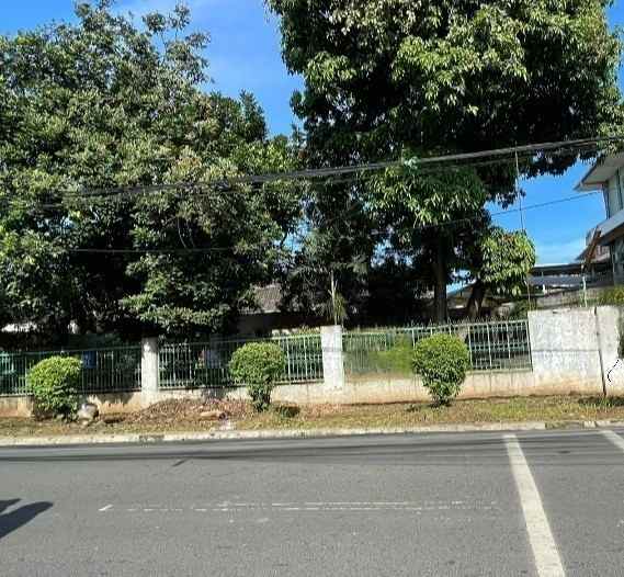 dijual rumah sisi jalan raya