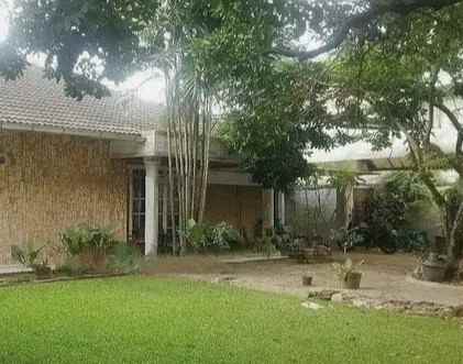 dijual rumah sisi jalan raya