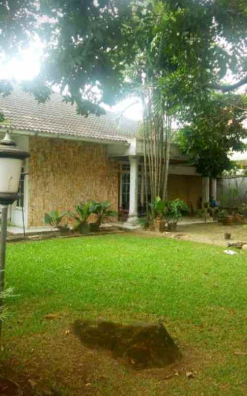 dijual rumah sisi jalan raya