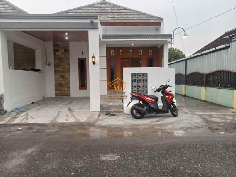 dijual rumah srimulyo piyungan bantul