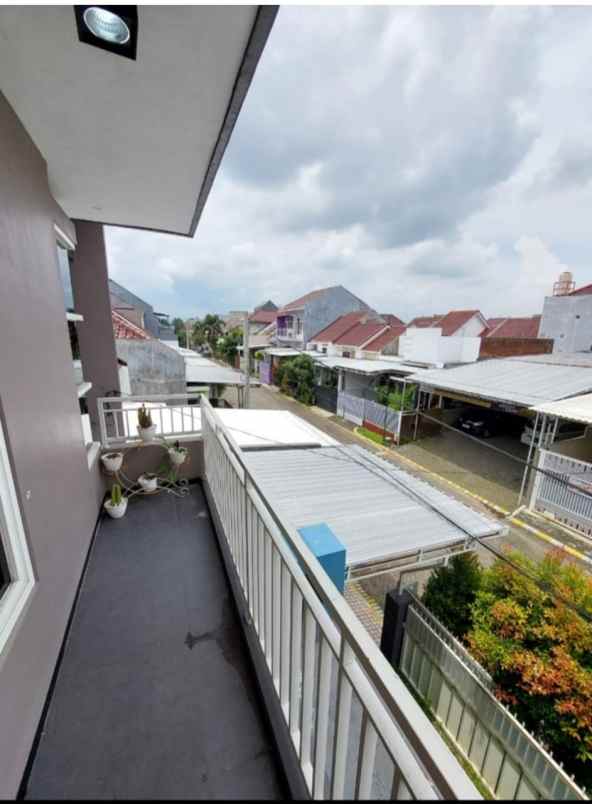 dijual rumah strategis di perum pandanwangi greenpark