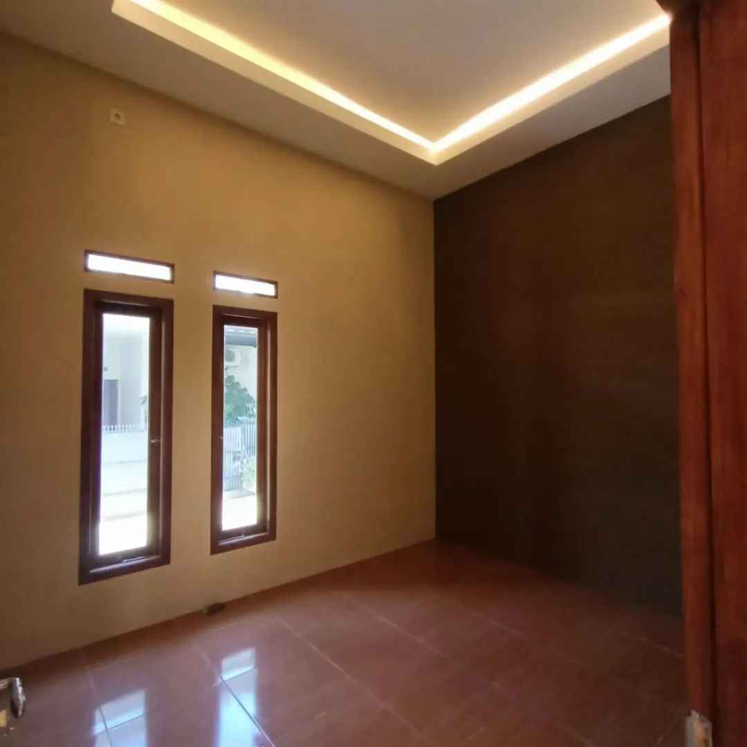 dijual rumah sukatani