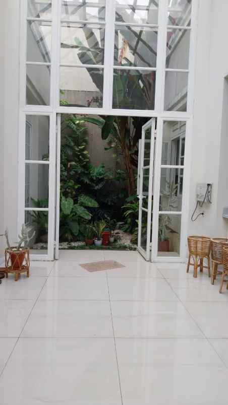 dijual rumah sunda kelapa