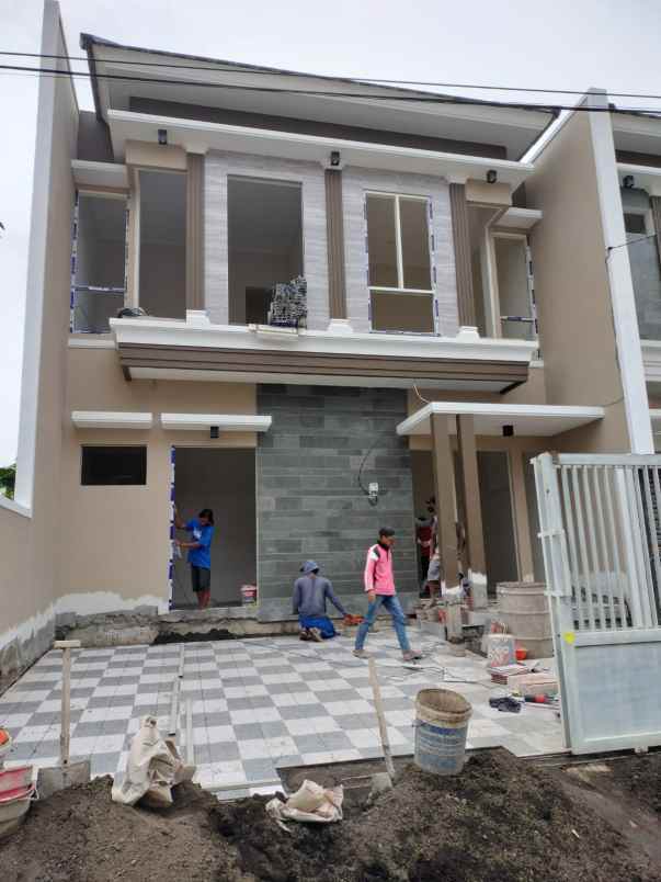 dijual rumah sutorejo prima