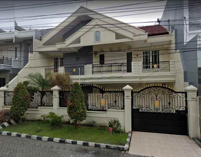 dijual rumah sutorejo timur