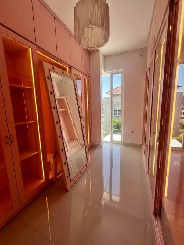 dijual rumah taman puspa raya citraland