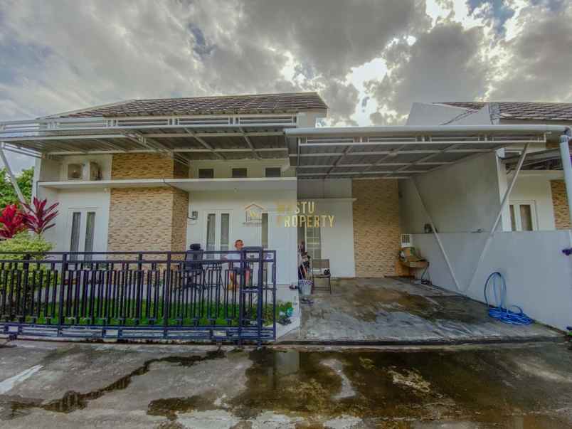 dijual rumah tamanmartani kec kalasan