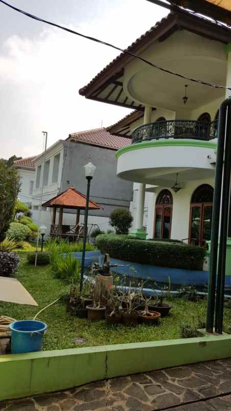 dijual rumah tanah kusir