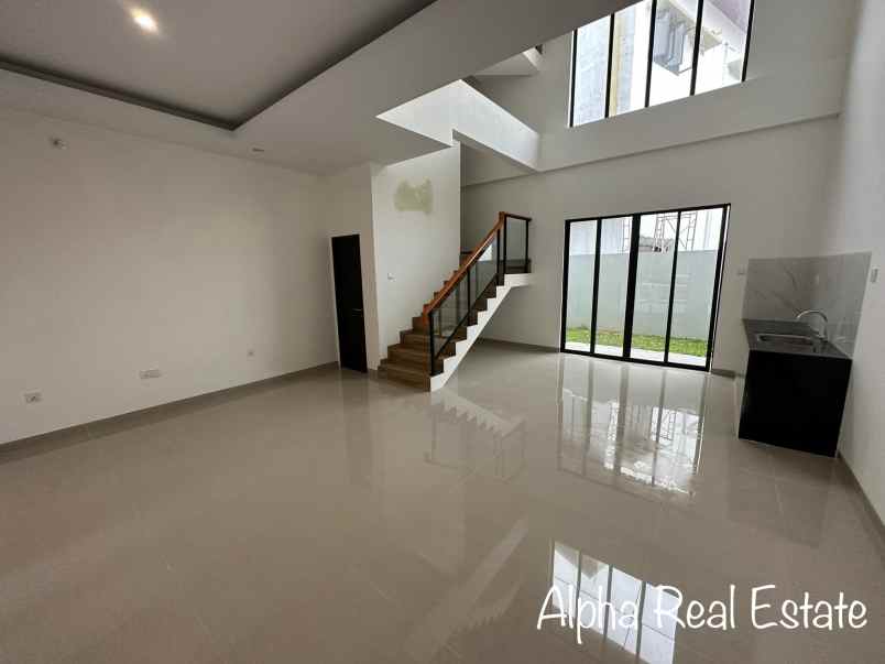 dijual rumah the icon central