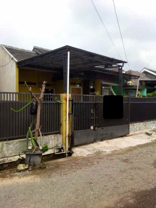 dijual rumah tipar silih asih