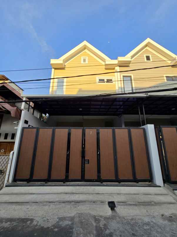 dijual rumah utan kayu matraman jakarta