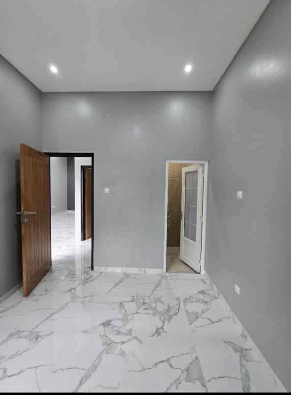 dijual rumah villa indah permai