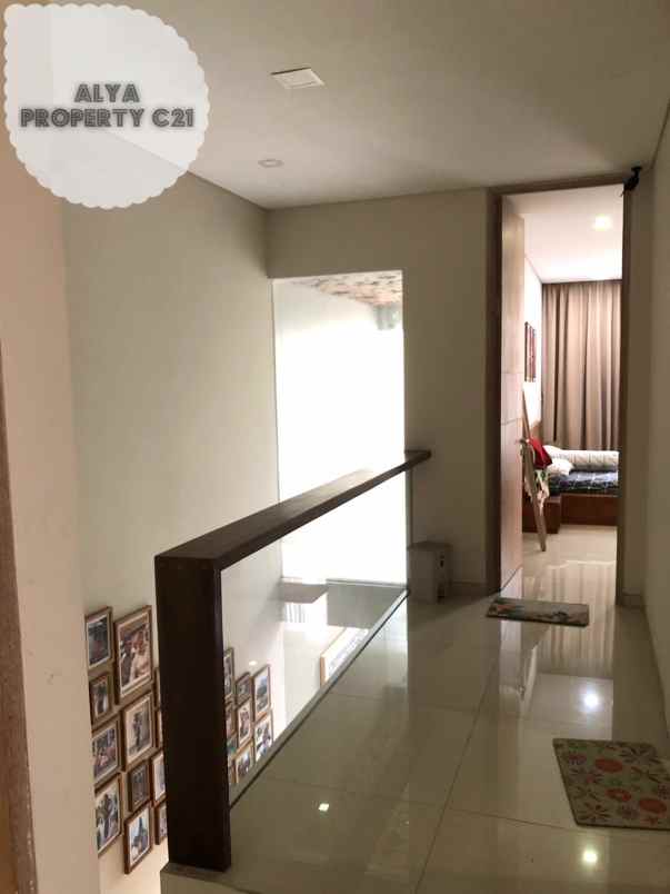 dijual rumah villasa townhouse setu