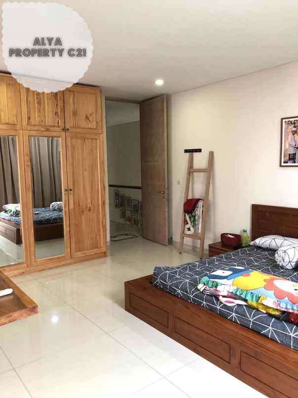 dijual rumah villasa townhouse setu