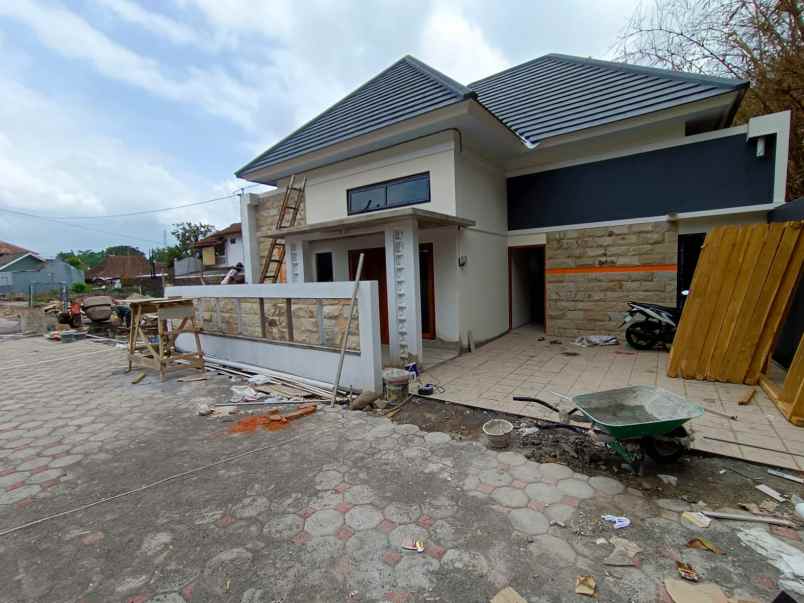 dijual rumah widodomartani ngemplak