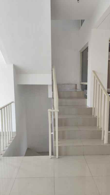 dijual rumah wisata bukit mas