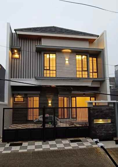 dijual rumah wisma pernai