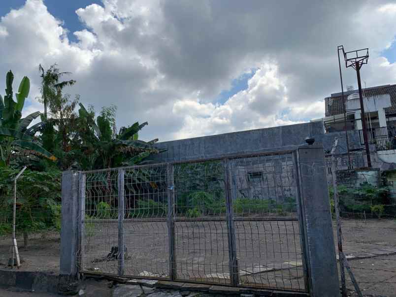 dijual tanah condongcatur kec depok