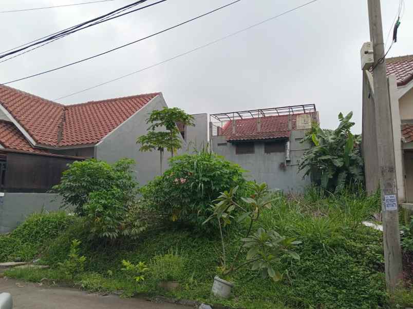 dijual tanah komplek griya caraka