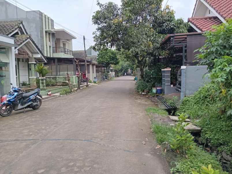 dijual tanah komplek griya caraka