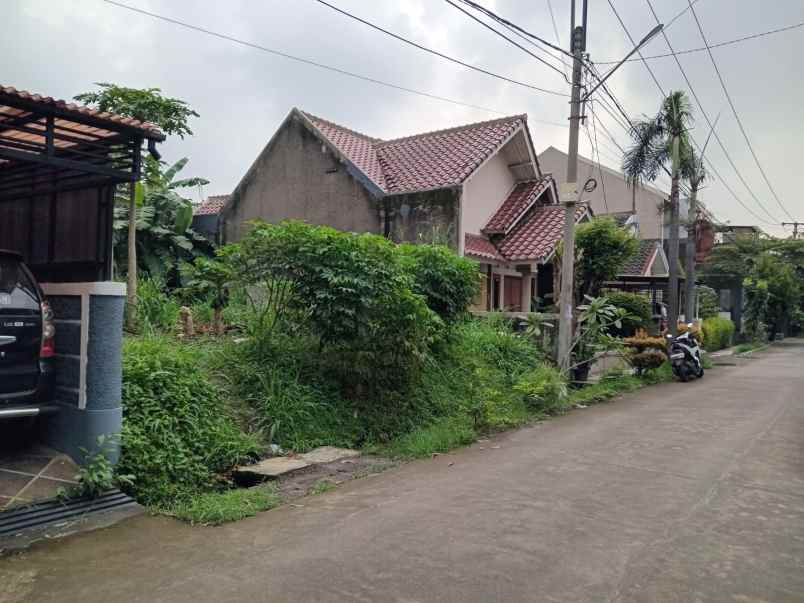 dijual tanah komplek griya caraka