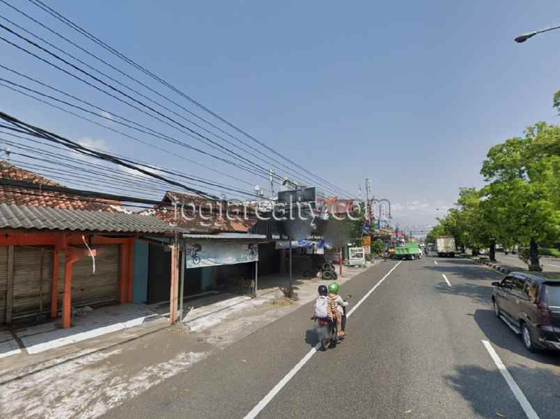 dijual tanah maguwoharjo depok sleman