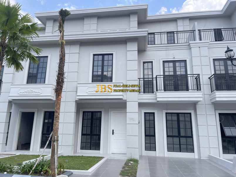 dijual villa komplek jewel park jalan