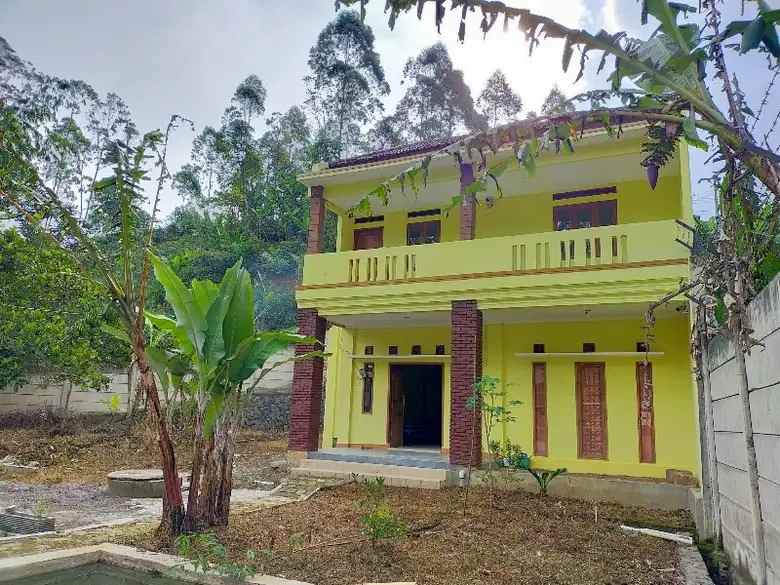 dijual villa pasir impun atas cimenyan