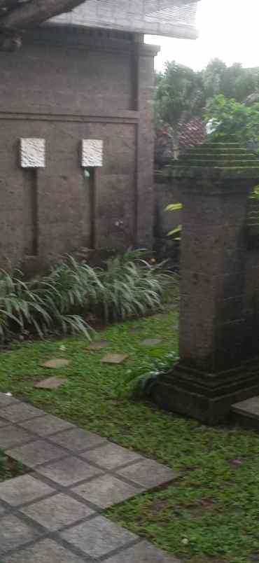 dijual villla style classic lokasi denpasar timur