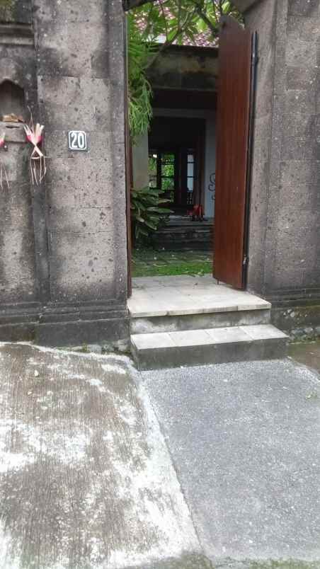 dijual villla style classic lokasi denpasar timur