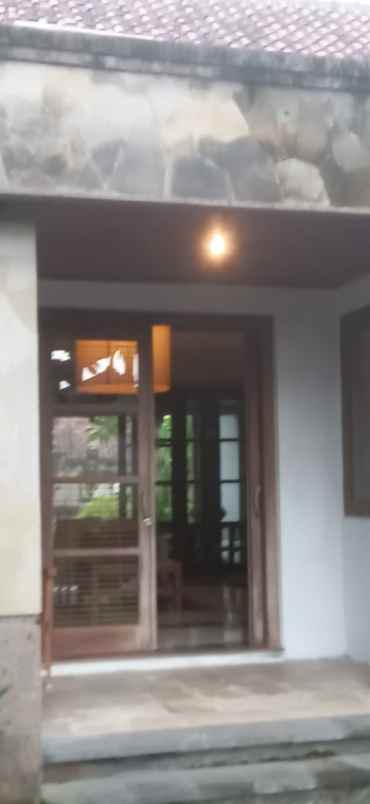 dijual villla style classic lokasi denpasar timur