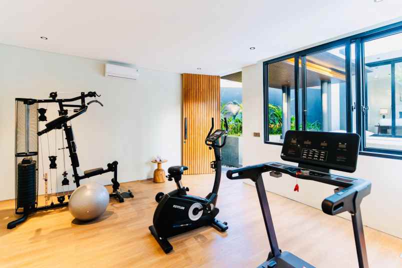 disewakan dijual villa mewah di pererenan badung bali