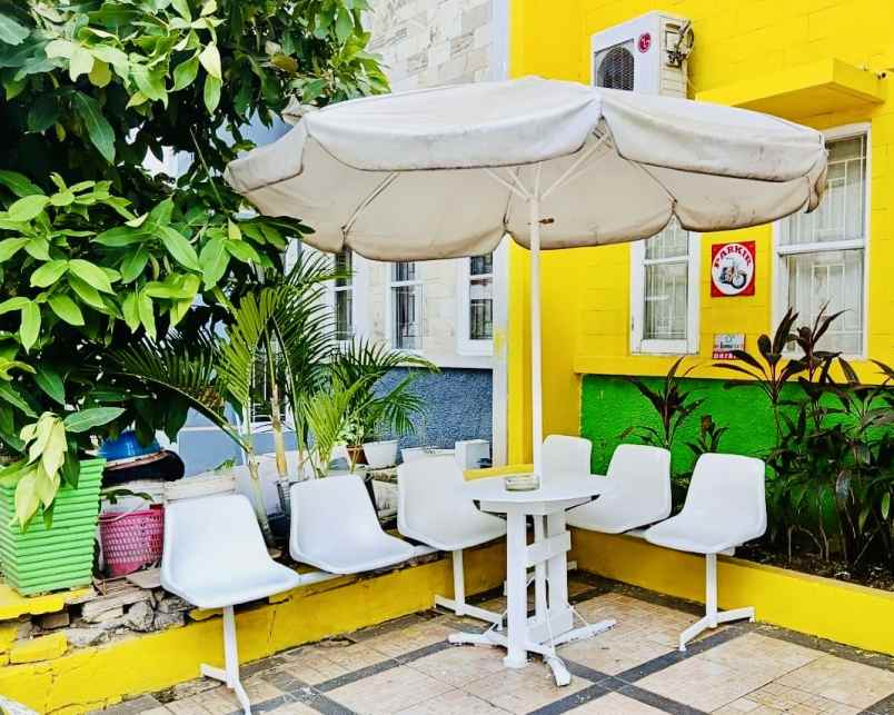 disewakan kost jl pavilion blok c4 no 7