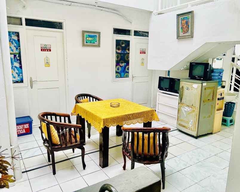 disewakan kost jl pavilion blok c4 no 7