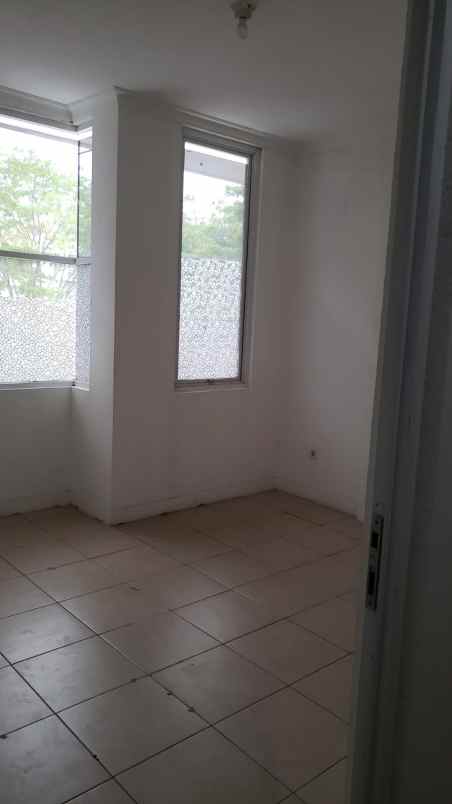 disewakan ruko cemara di harapan indah bekasi