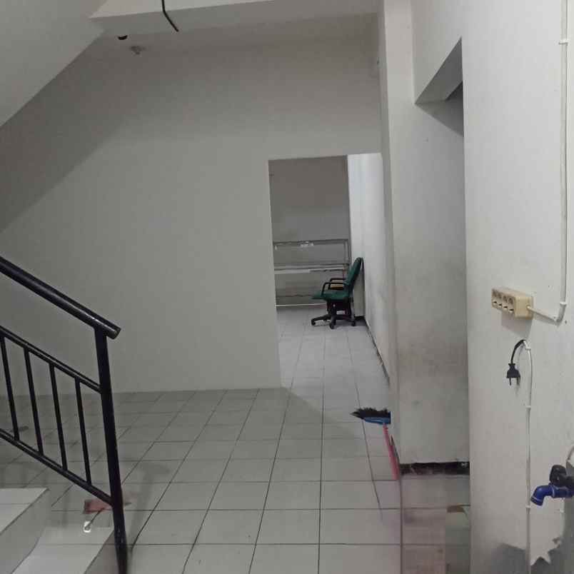 disewakan ruko gudang kantor kramat wiyung
