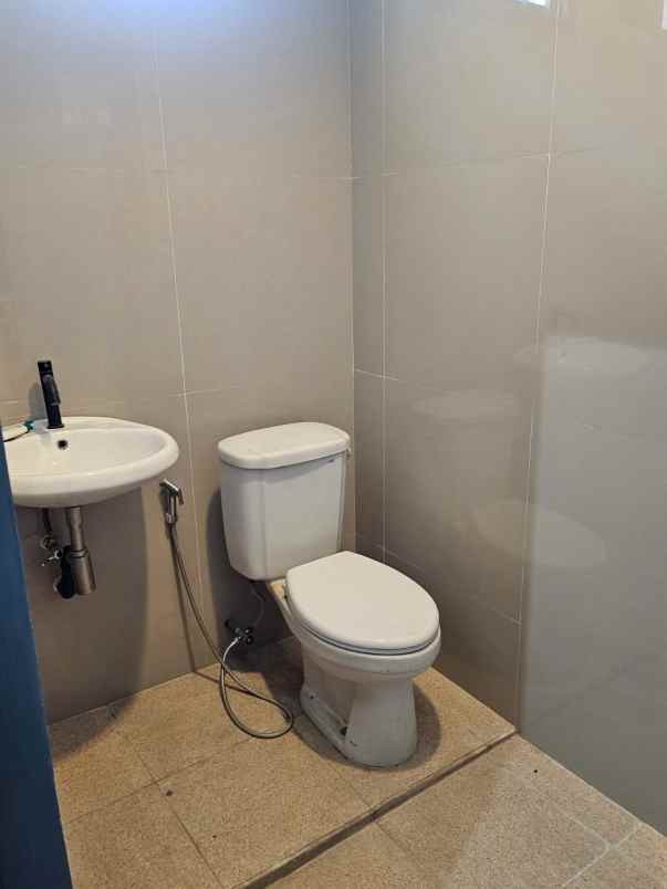 disewakan ruko gudang kantor raya mulyosari