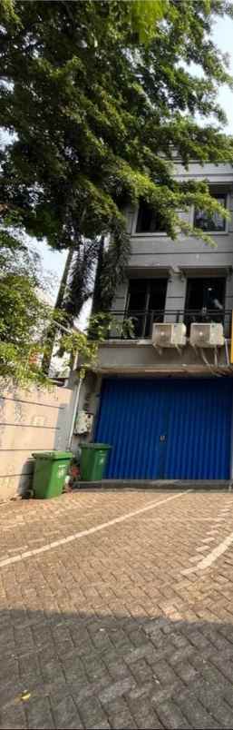 disewakan ruko gudang kantor wolter monginsidi