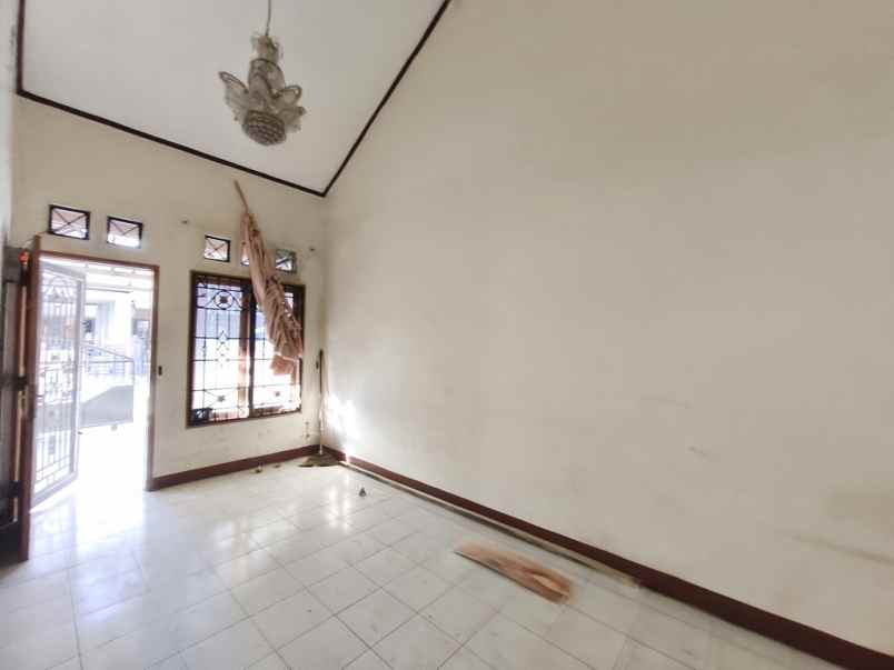 disewakan rumah 1 tingkat komplek cemara asri